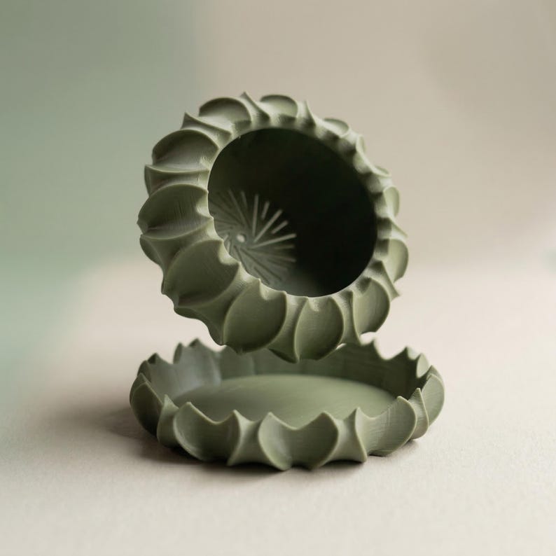 Sculptural Petal Planter with Drainage Tray, Modern Indoor Plant Pot for Succulents